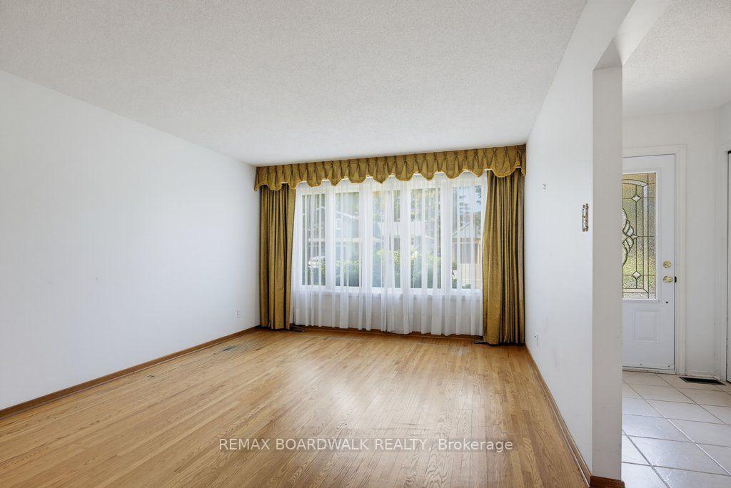 Photo 13 of 60 Northpark Drive, Ottawa, Blackburn Hamlet — HOMEH
