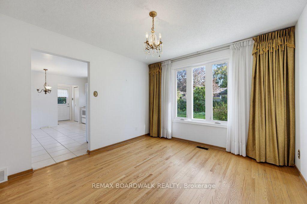 Photo 15 of 60 Northpark Drive, Ottawa, Blackburn Hamlet — HOMEH