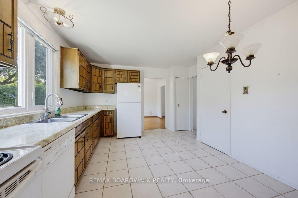 Photo 17 of 60 Northpark Drive, Ottawa, Blackburn Hamlet — HOMEH