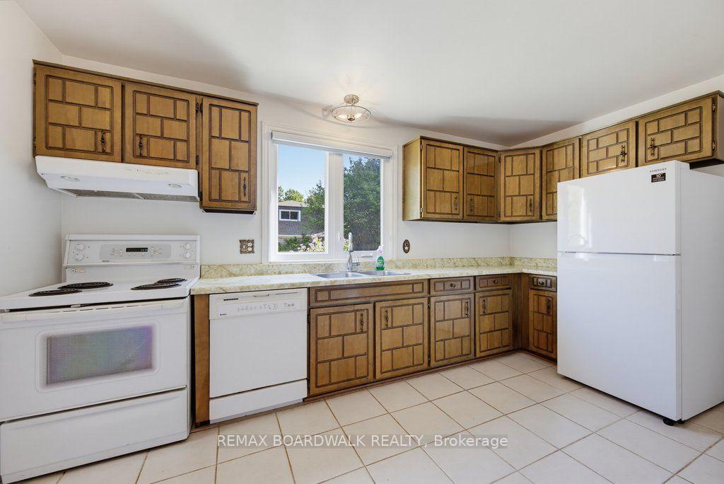 Photo 20 of 60 Northpark Drive, Ottawa, Blackburn Hamlet — HOMEH