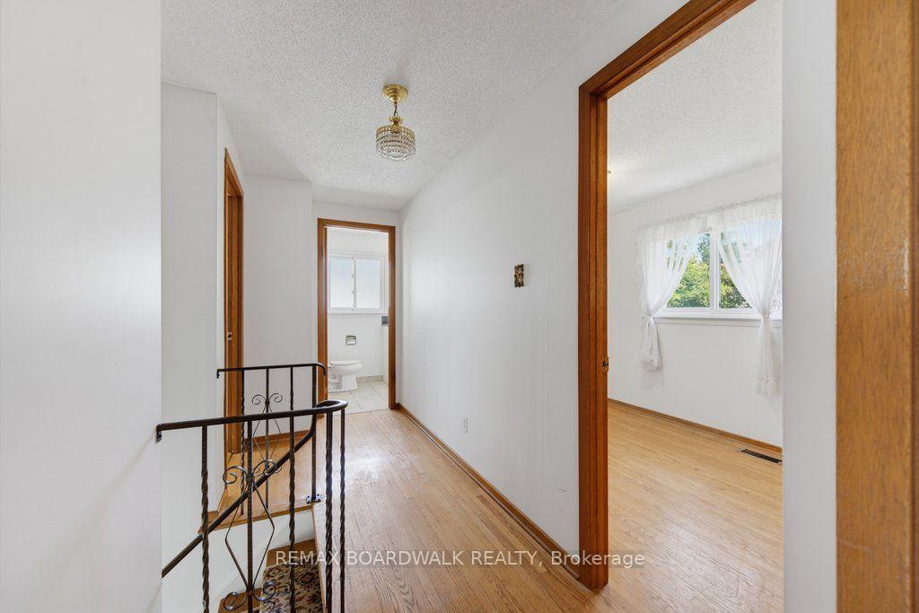 Photo 22 of 60 Northpark Drive, Ottawa, Blackburn Hamlet — HOMEH