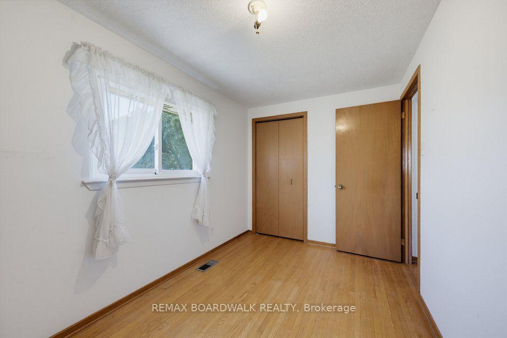 Photo 21 of 60 Northpark Drive, Ottawa, Blackburn Hamlet — HOMEH