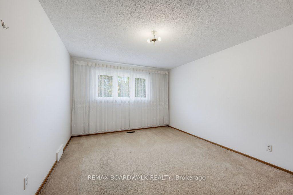 Photo 24 of 60 Northpark Drive, Ottawa, Blackburn Hamlet — HOMEH