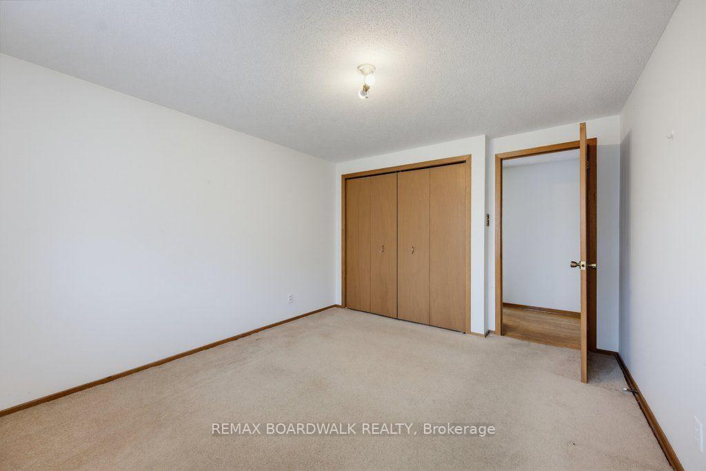 Photo 26 of 60 Northpark Drive, Ottawa, Blackburn Hamlet — HOMEH