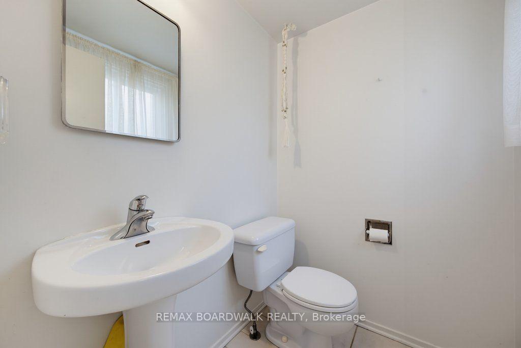 Photo 23 of 60 Northpark Drive, Ottawa, Blackburn Hamlet — HOMEH