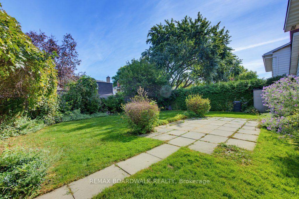 Photo 36 of 60 Northpark Drive, Ottawa, Blackburn Hamlet — HOMEH