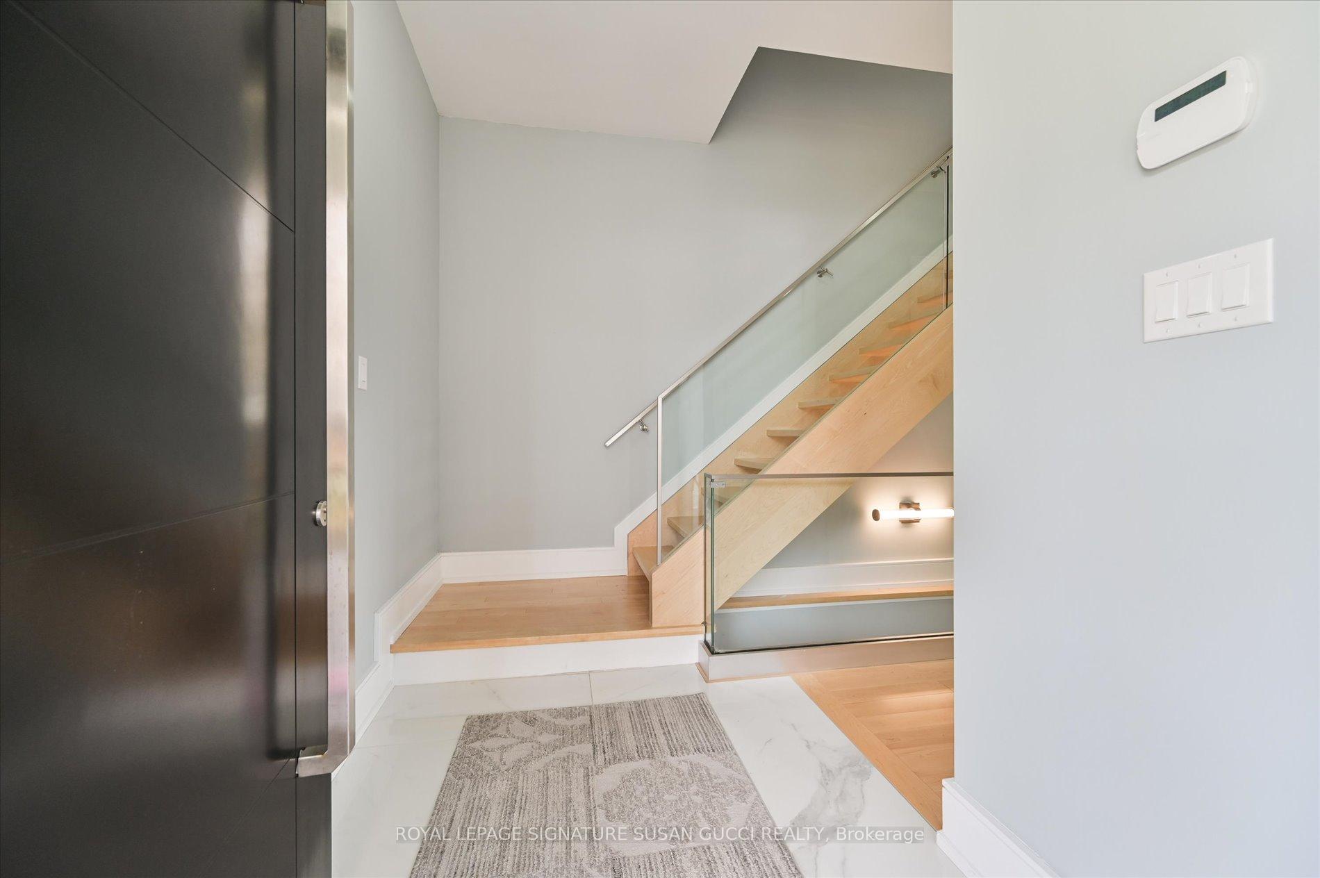 Photo 4 of 96 Squires Avenue, Toronto, O'Connor-Parkview — HOMEH
