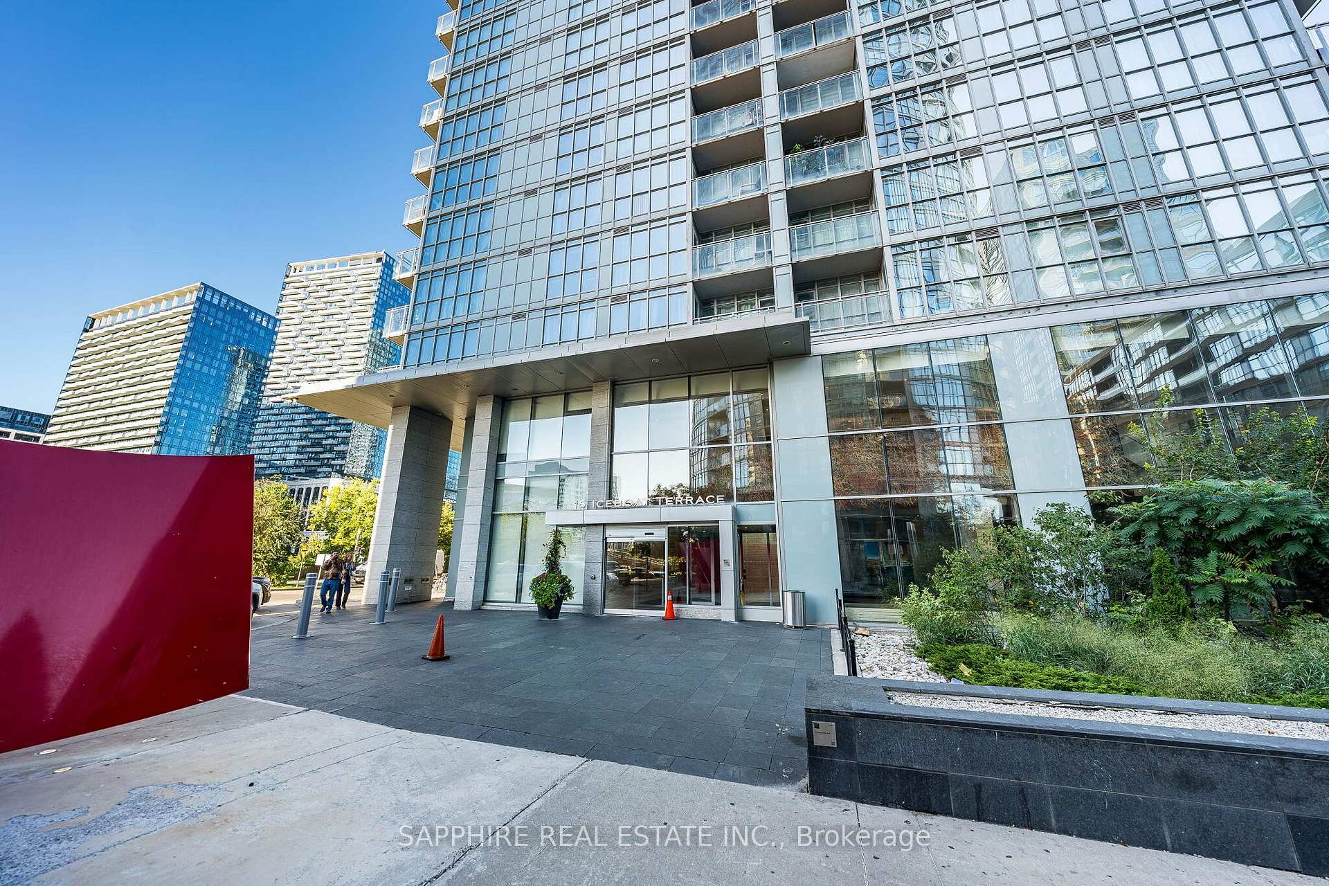 Photo 3 of Unit 541, 15 Iceboat Terrace, Toronto, Waterfront Communities — HOMEH