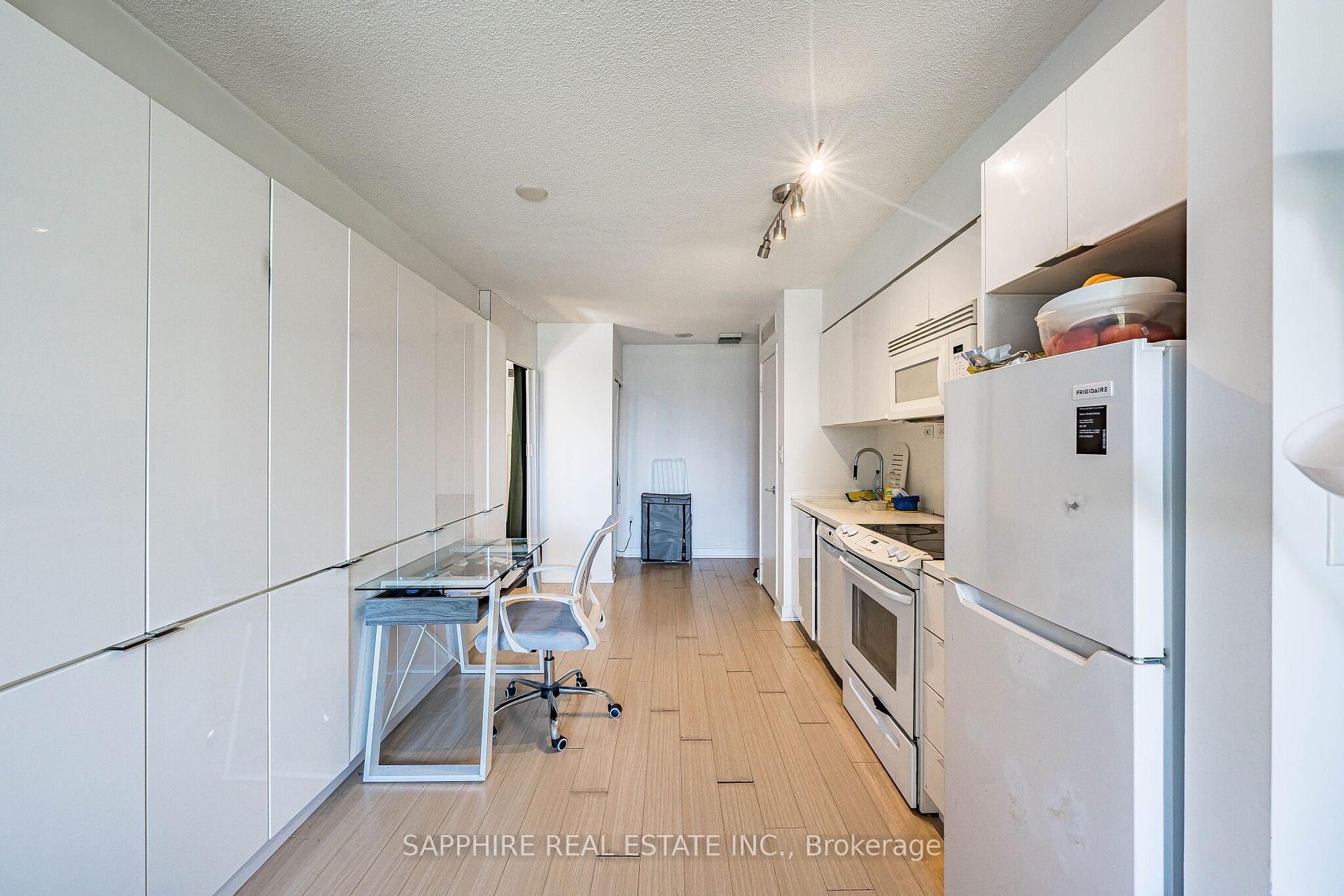 Photo 14 of Unit 541, 15 Iceboat Terrace, Toronto, Waterfront Communities — HOMEH