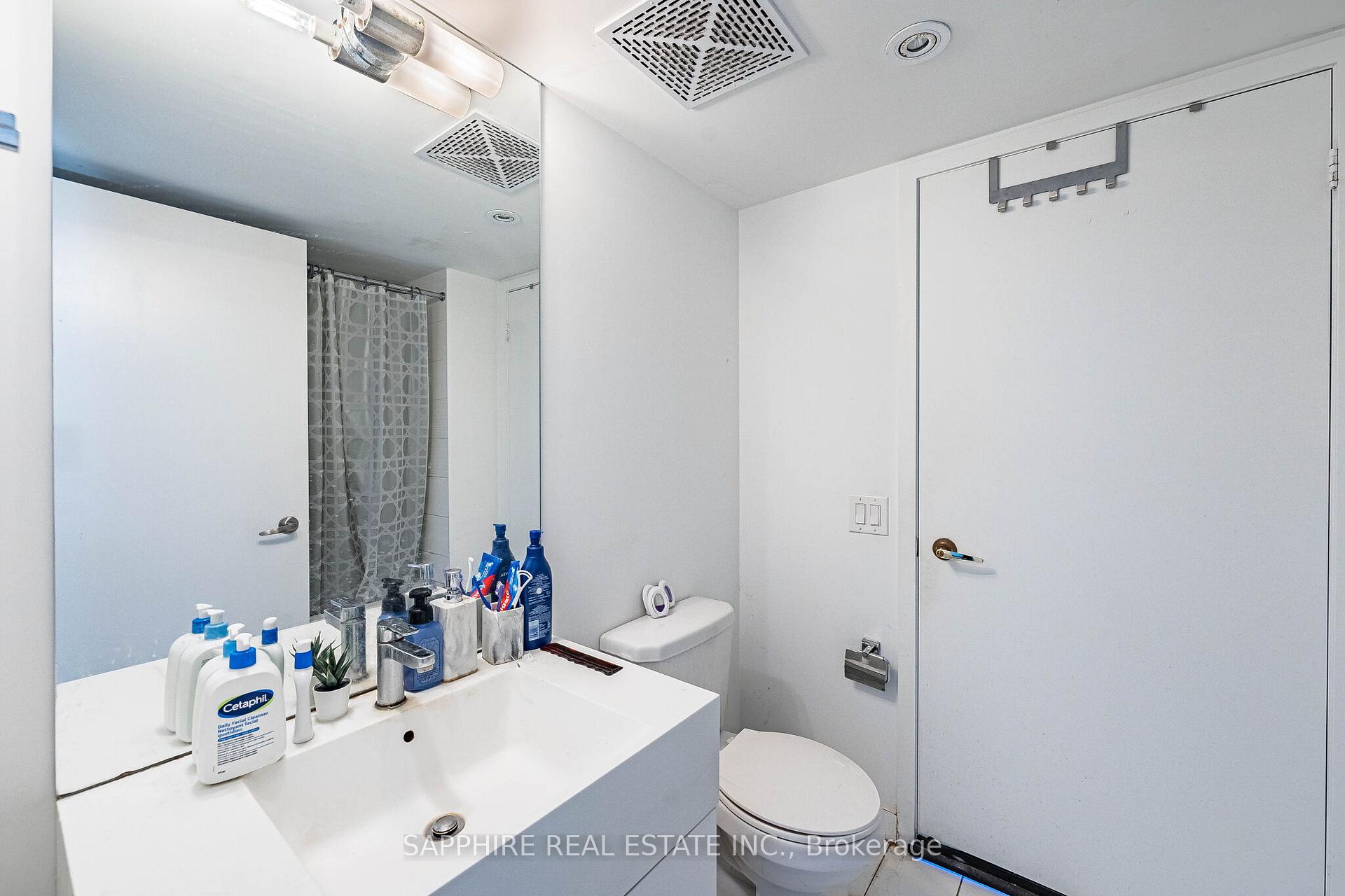 Photo 26 of Unit 541, 15 Iceboat Terrace, Toronto, Waterfront Communities — HOMEH