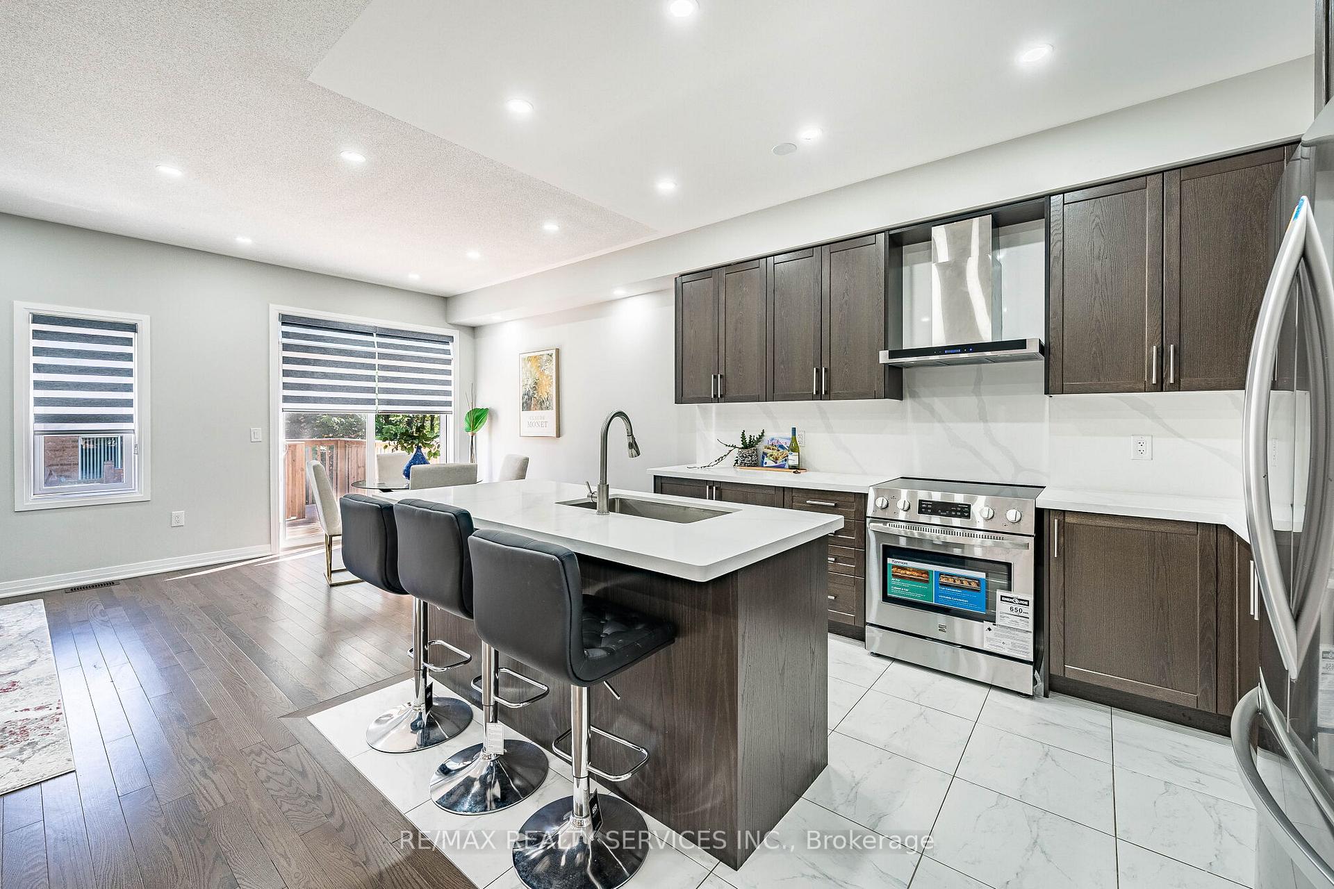 Photo 8 of 60 Brixham Lane, Brampton, Northwest Brampton — HOMEH