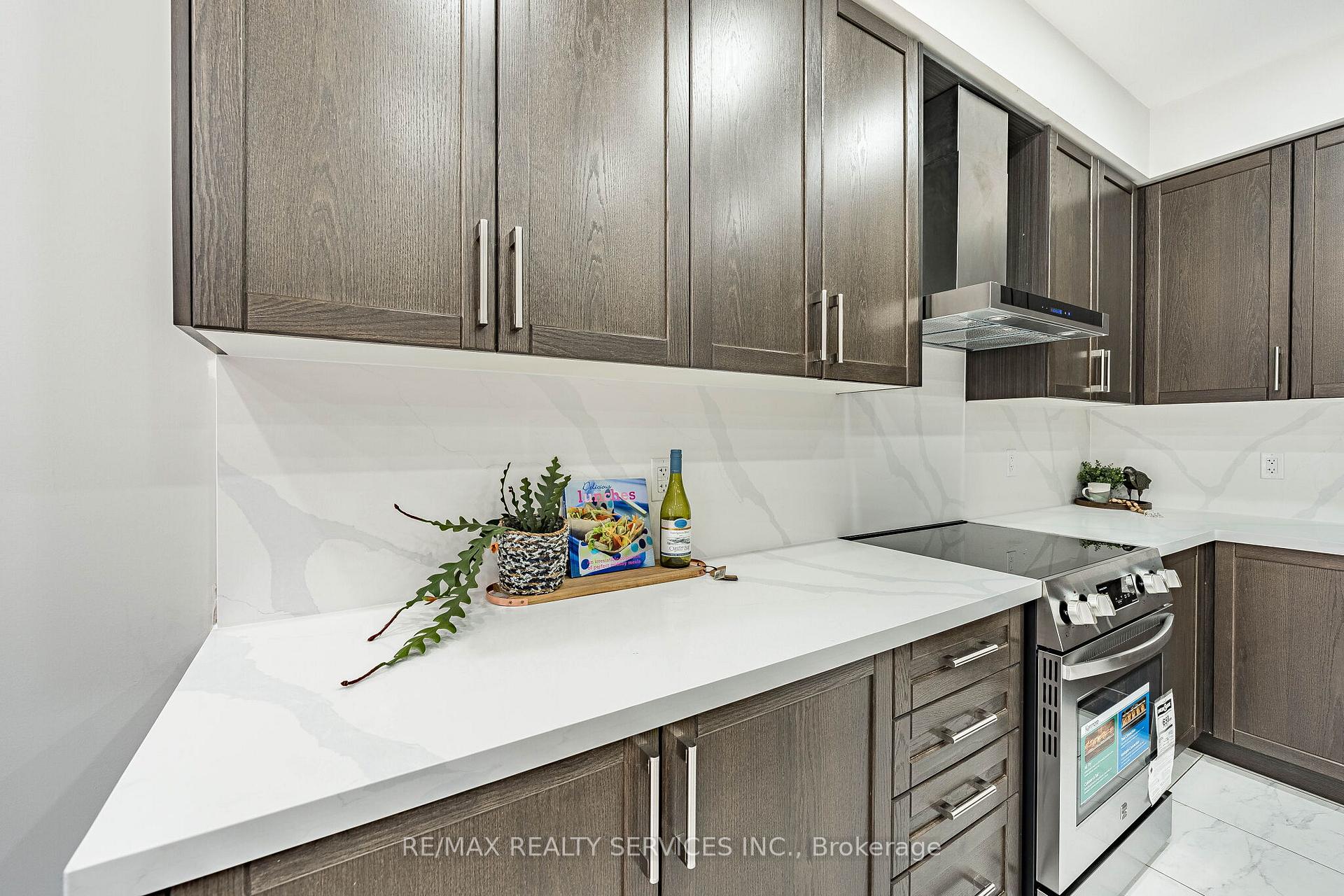 Photo 11 of 60 Brixham Lane, Brampton, Northwest Brampton — HOMEH