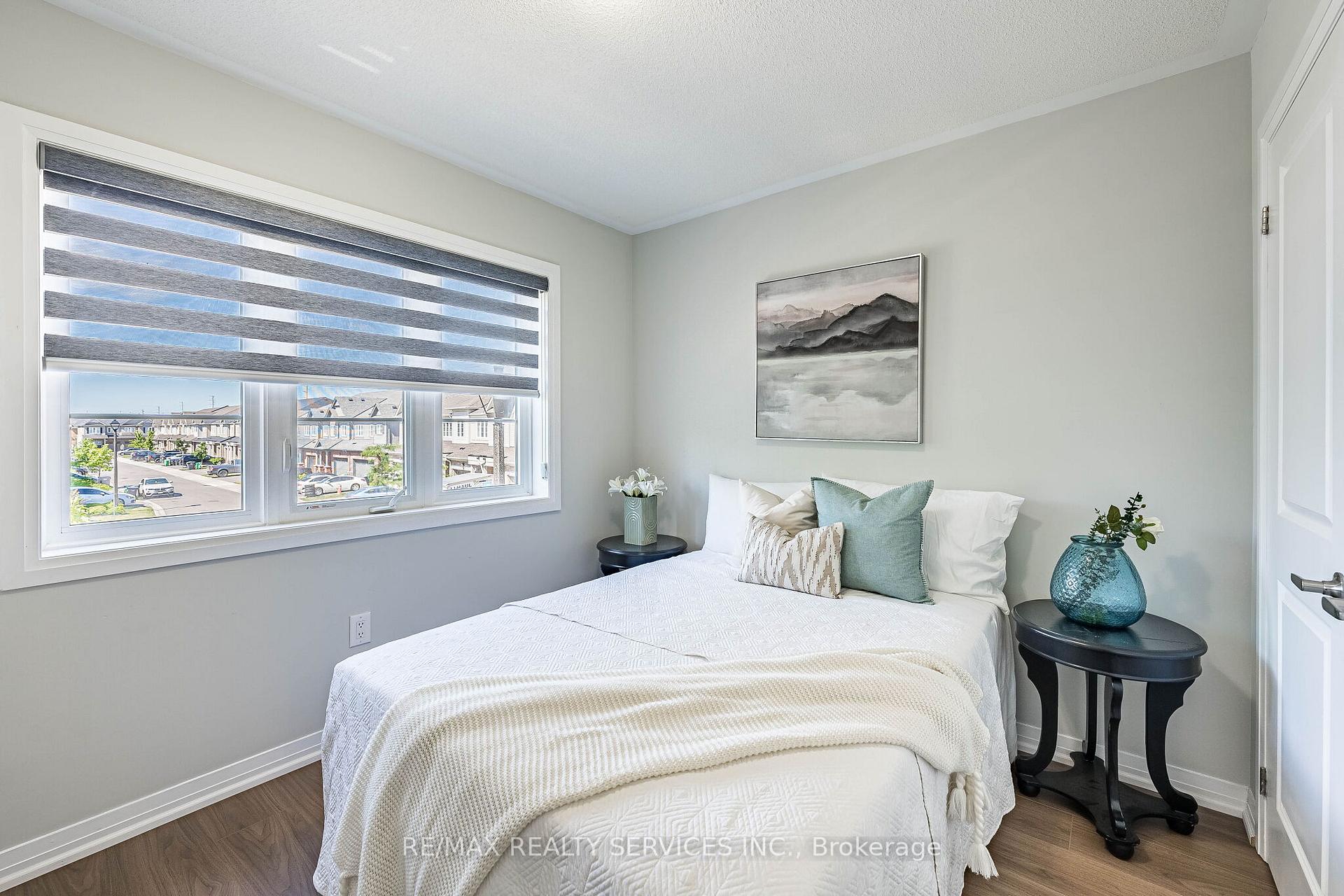 Photo 35 of 60 Brixham Lane, Brampton, Northwest Brampton — HOMEH