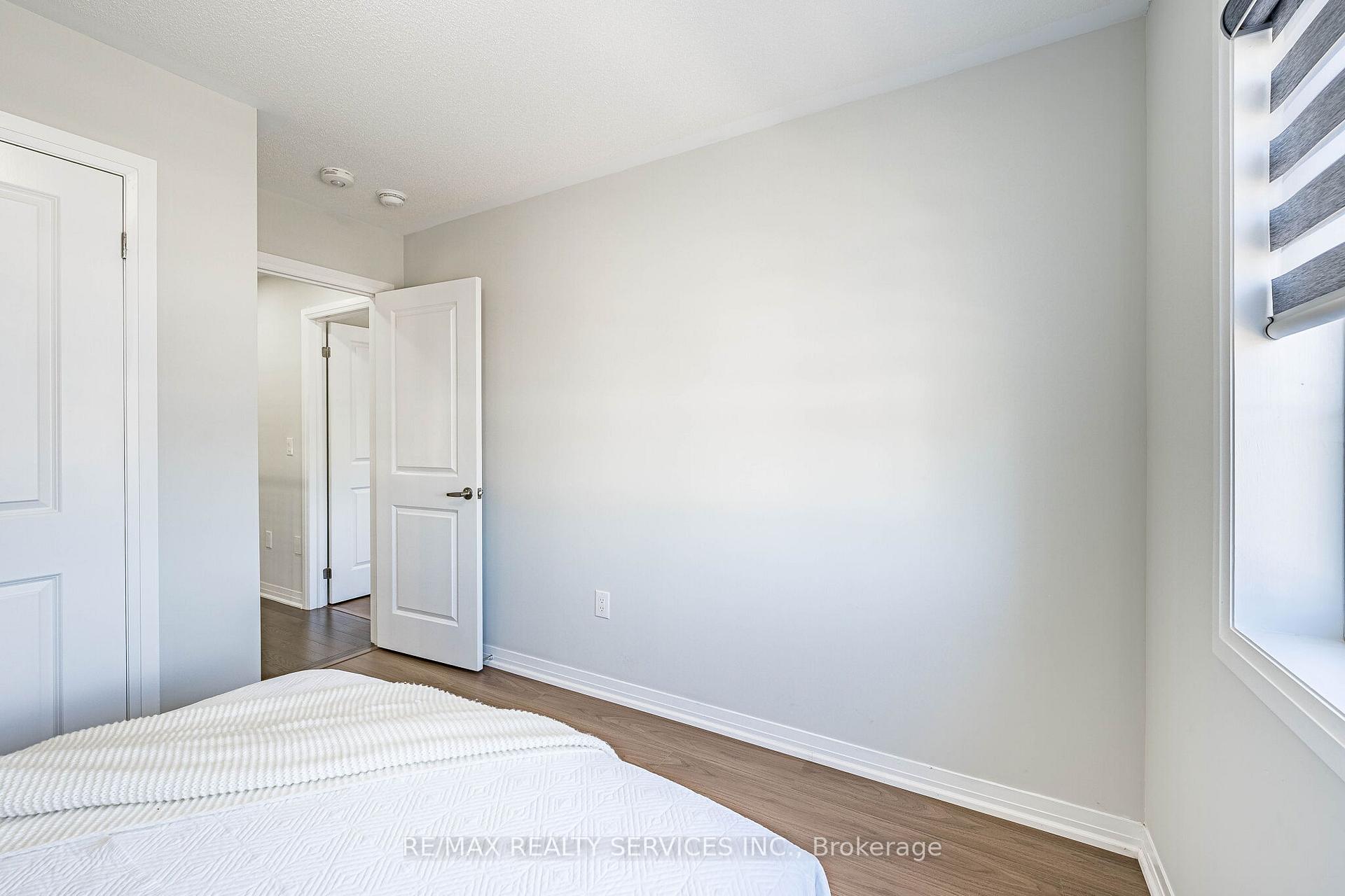 Photo 36 of 60 Brixham Lane, Brampton, Northwest Brampton — HOMEH