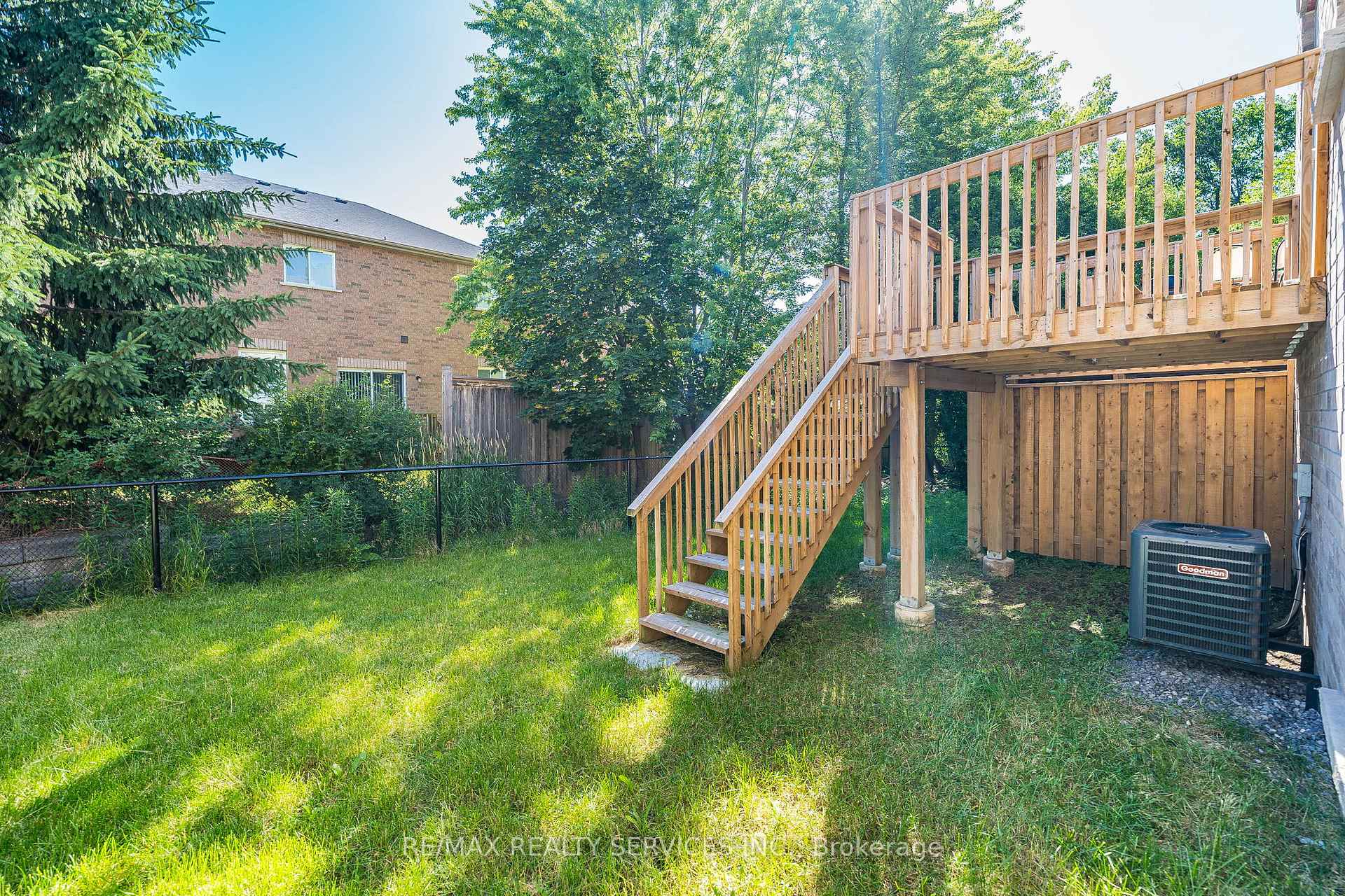 Photo 44 of 60 Brixham Lane, Brampton, Northwest Brampton — HOMEH