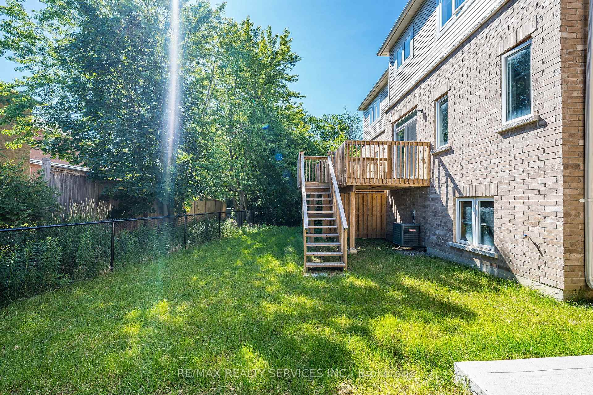 Photo 47 of 60 Brixham Lane, Brampton, Northwest Brampton — HOMEH