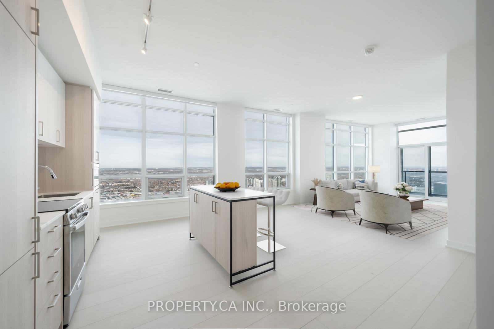 Photo 2 of Unit PH04, 30 Upper Mall Way, Vaughan, Brownridge — HOMEH