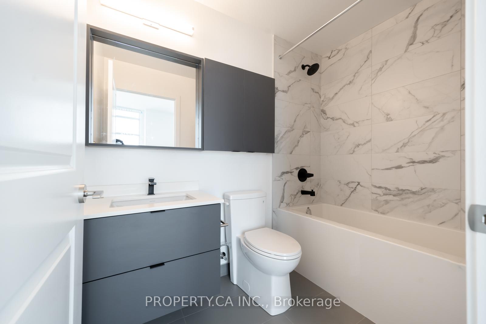 Photo 9 of Unit PH04, 30 Upper Mall Way, Vaughan, Brownridge — HOMEH