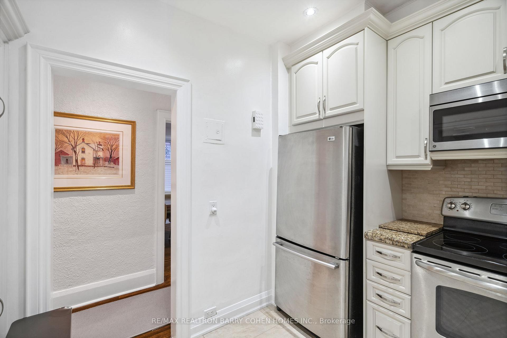 Photo 14 of Unit Main, 31 Whitehall Road, Toronto, Rosedale-Moore Park — HOMEH