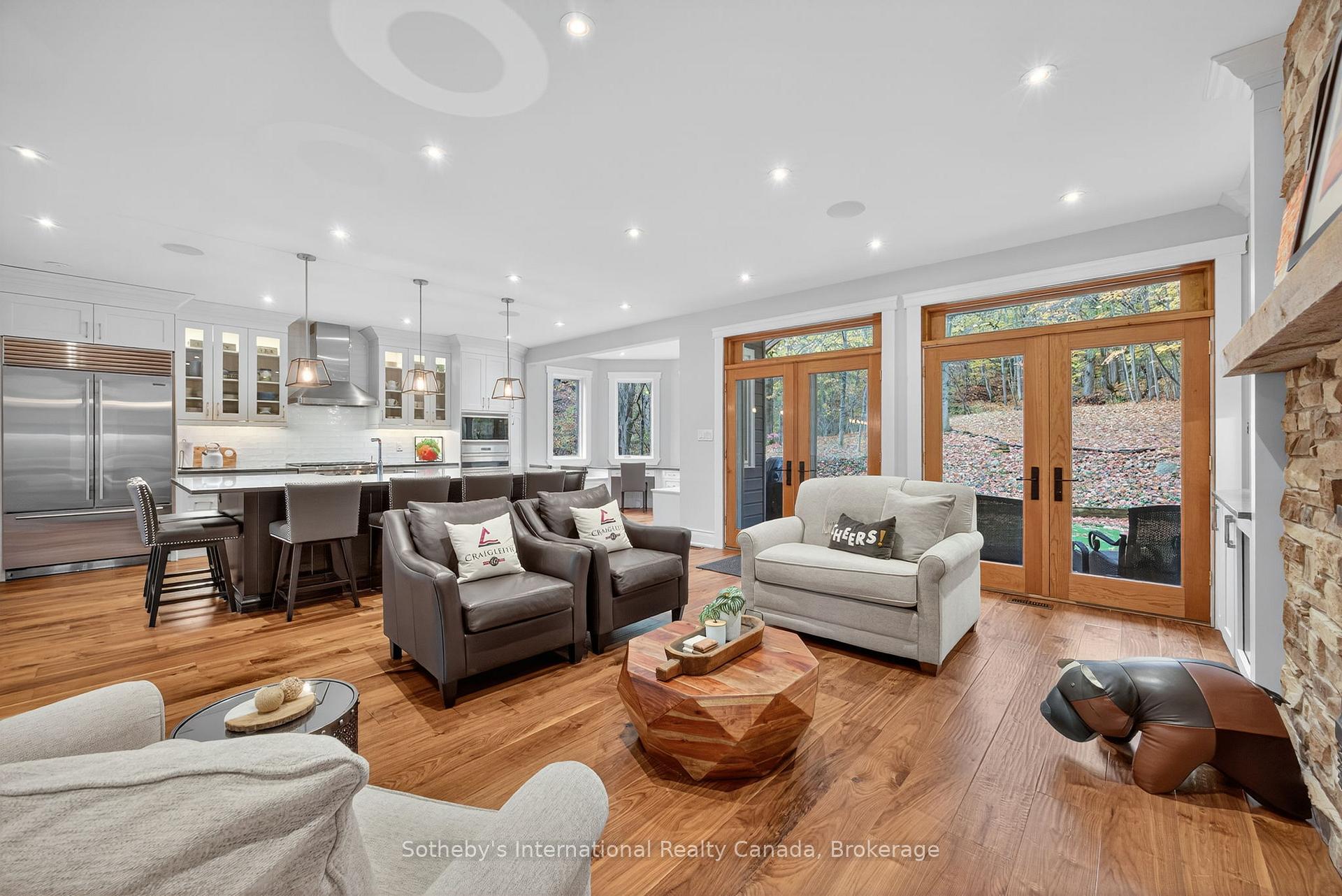 Photo 13 of 112 Arrowhead Crescent, Blue Mountains — HOMEH