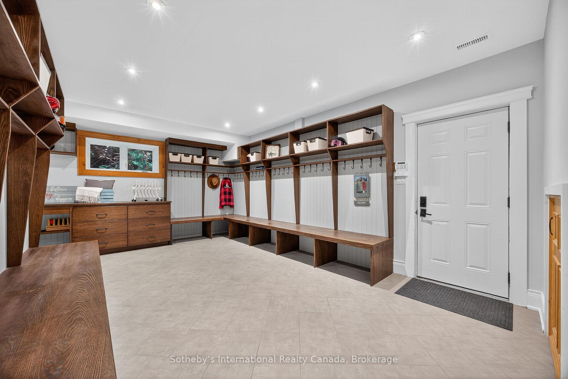 Photo 38 of 112 Arrowhead Crescent, Blue Mountains — HOMEH