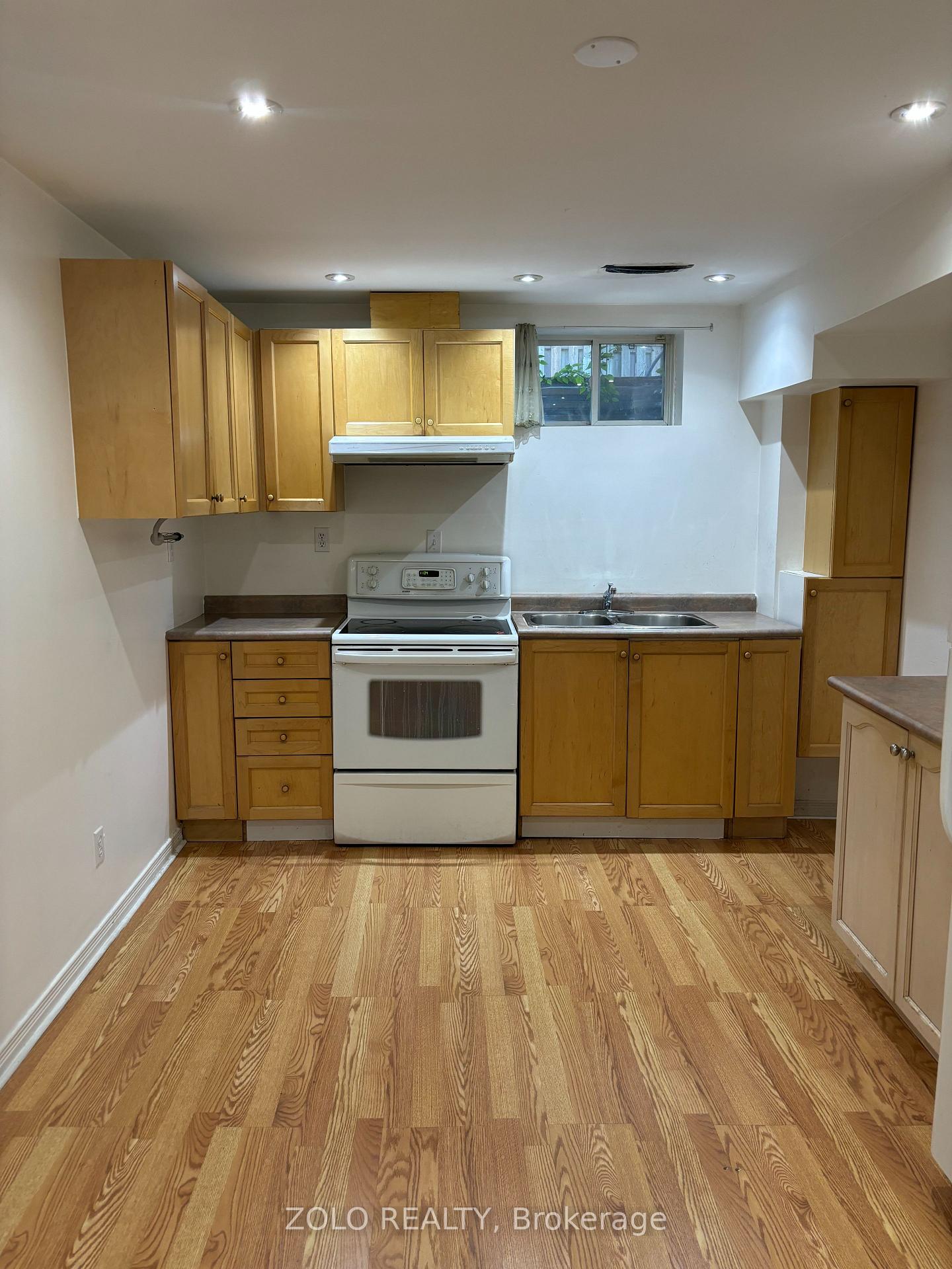 Photo 7 of 3242 Scotch Pine Gate, Mississauga, Lisgar — HOMEH