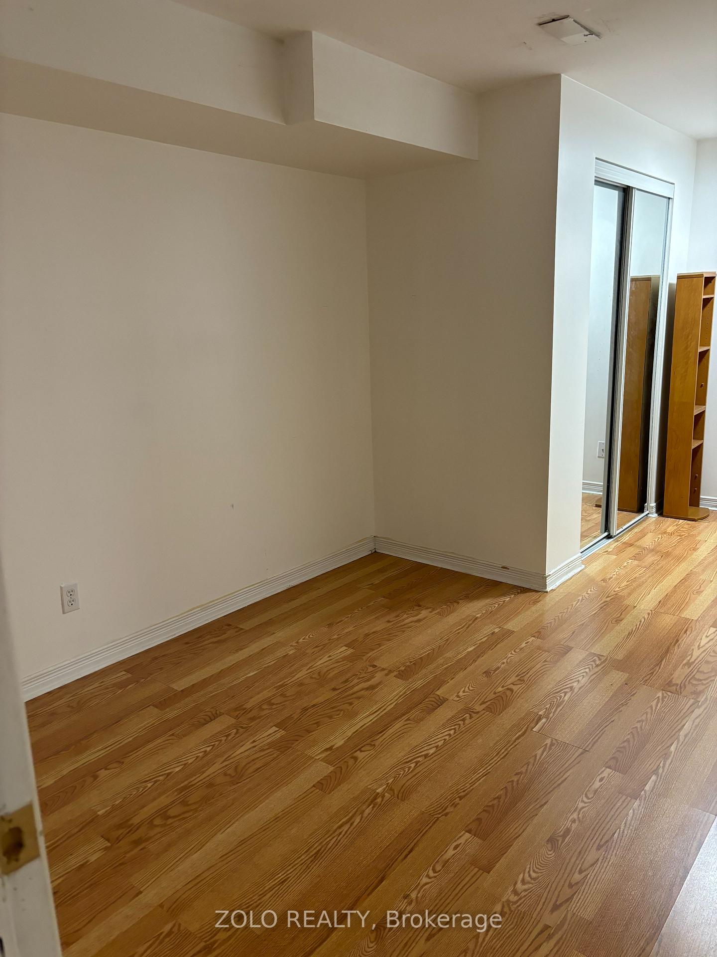 Photo 9 of 3242 Scotch Pine Gate, Mississauga, Lisgar — HOMEH