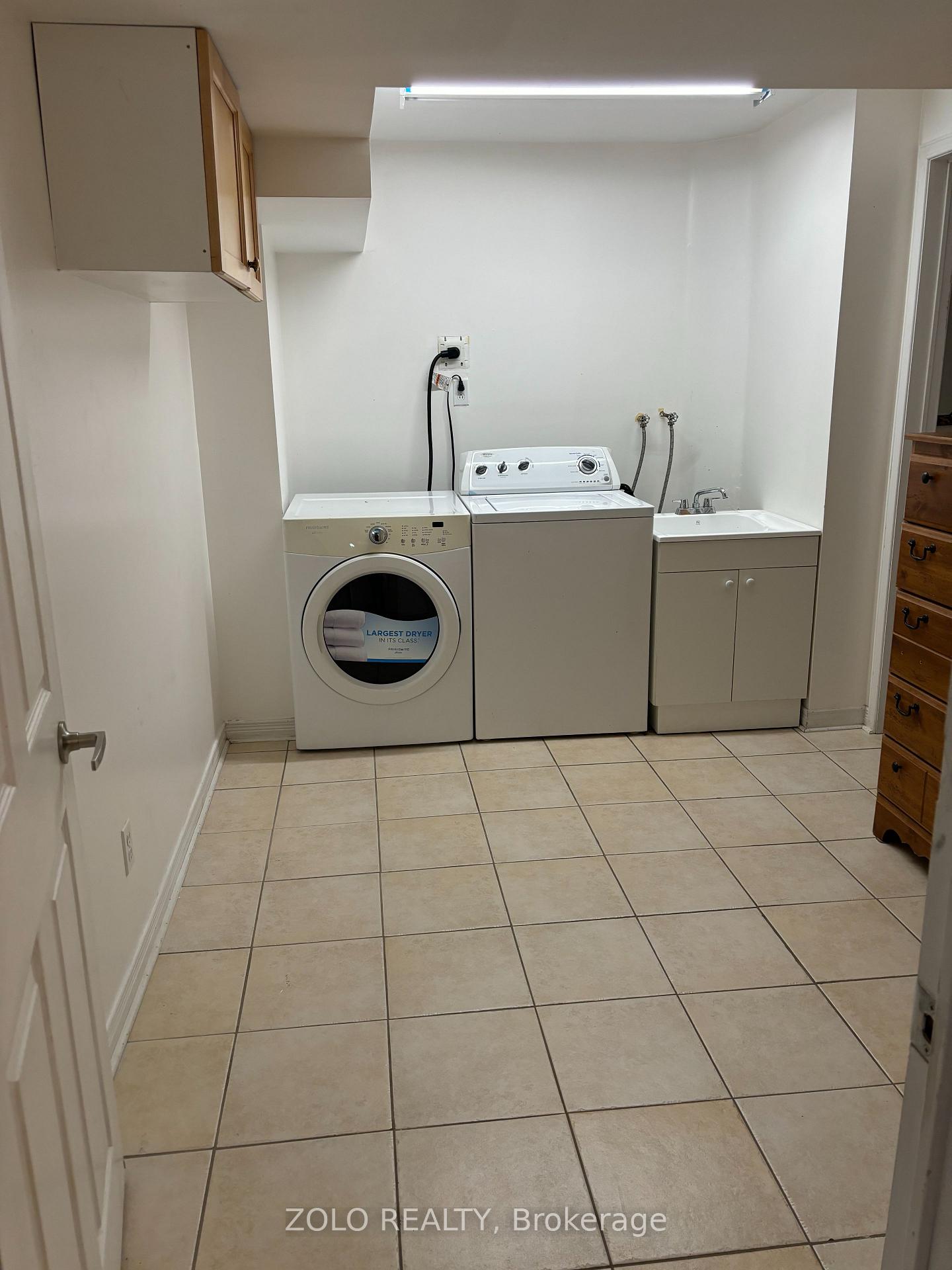 Photo 13 of 3242 Scotch Pine Gate, Mississauga, Lisgar — HOMEH