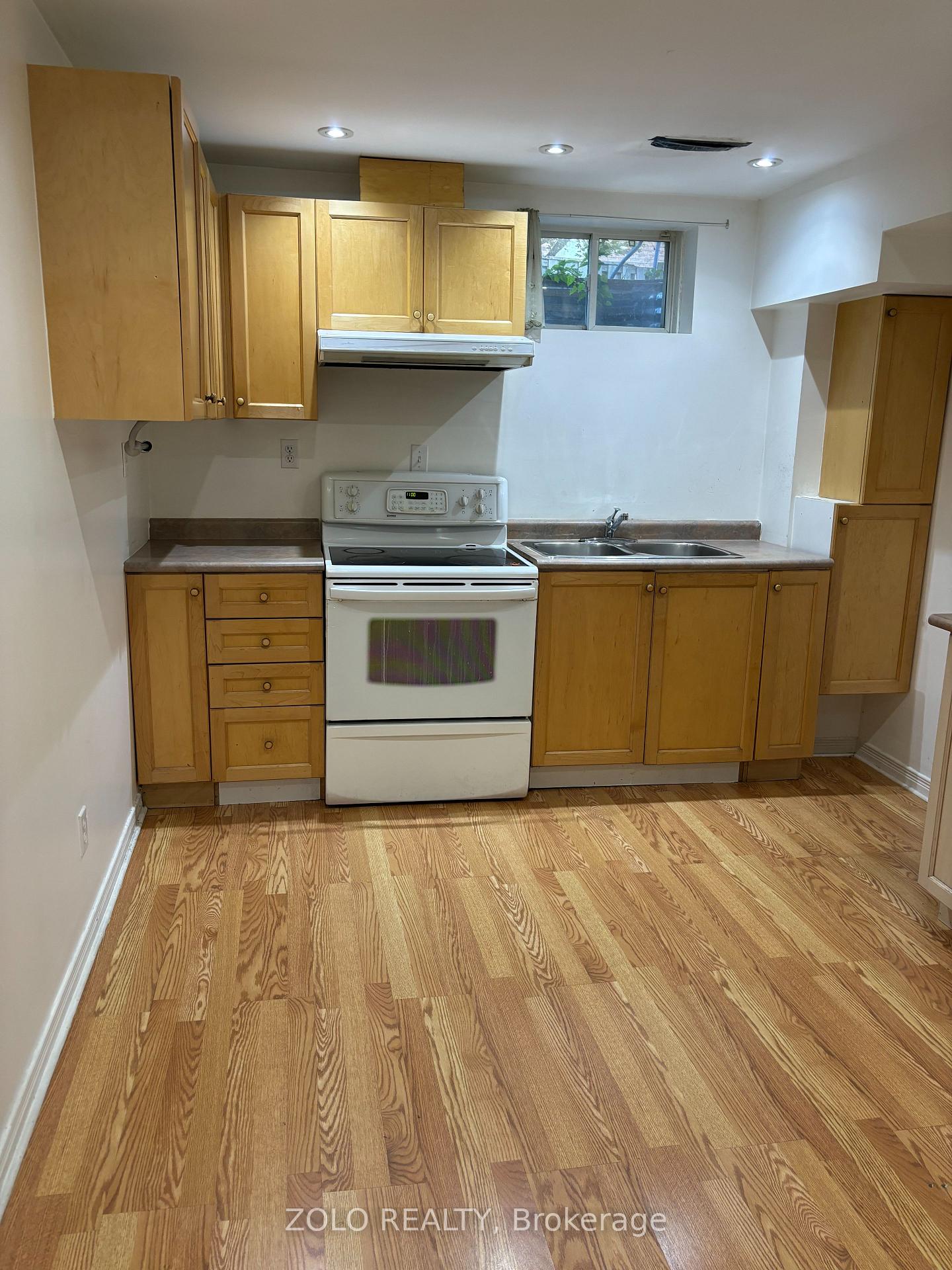 Photo 17 of 3242 Scotch Pine Gate, Mississauga, Lisgar — HOMEH