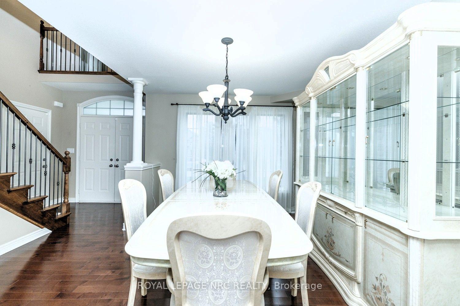 Photo 6 of 8394 Greenfield Crescent, Niagara Falls, Forestview — HOMEH