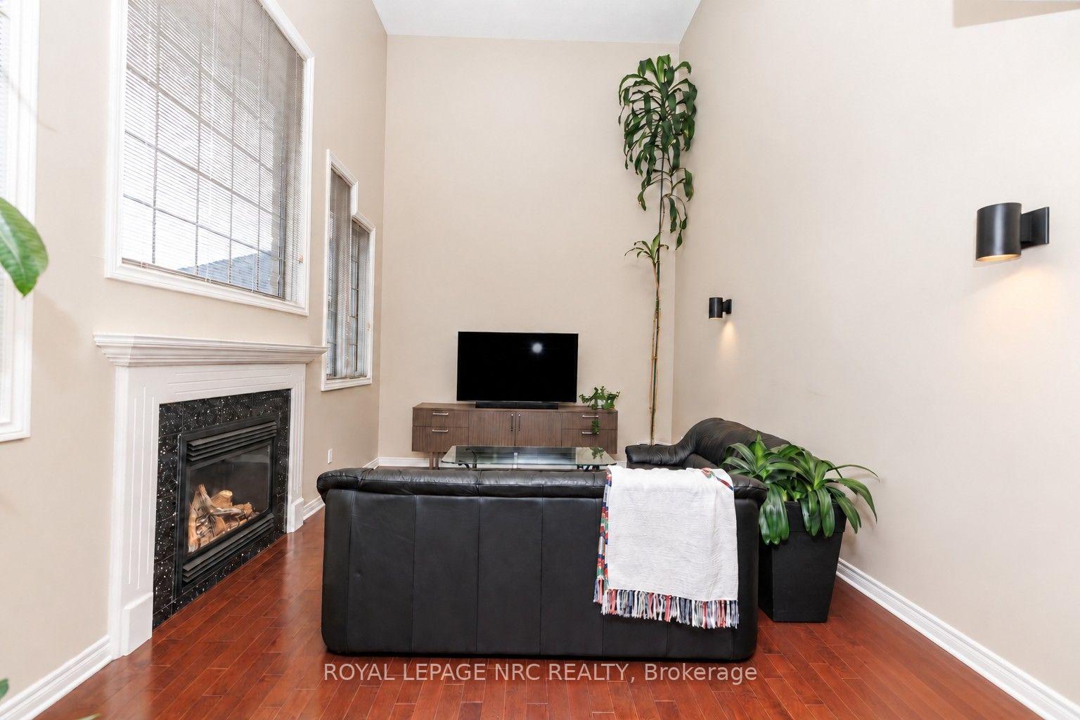 Photo 15 of 8394 Greenfield Crescent, Niagara Falls, Forestview — HOMEH