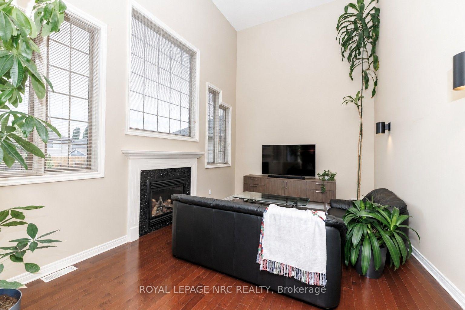 Photo 18 of 8394 Greenfield Crescent, Niagara Falls, Forestview — HOMEH