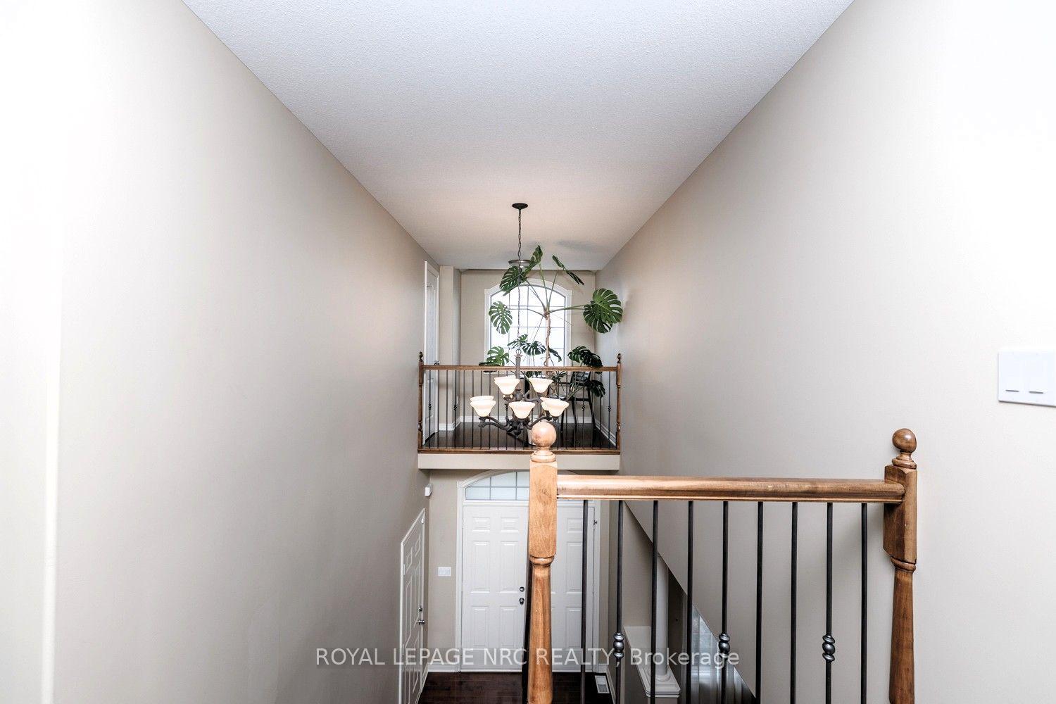 Photo 22 of 8394 Greenfield Crescent, Niagara Falls, Forestview — HOMEH