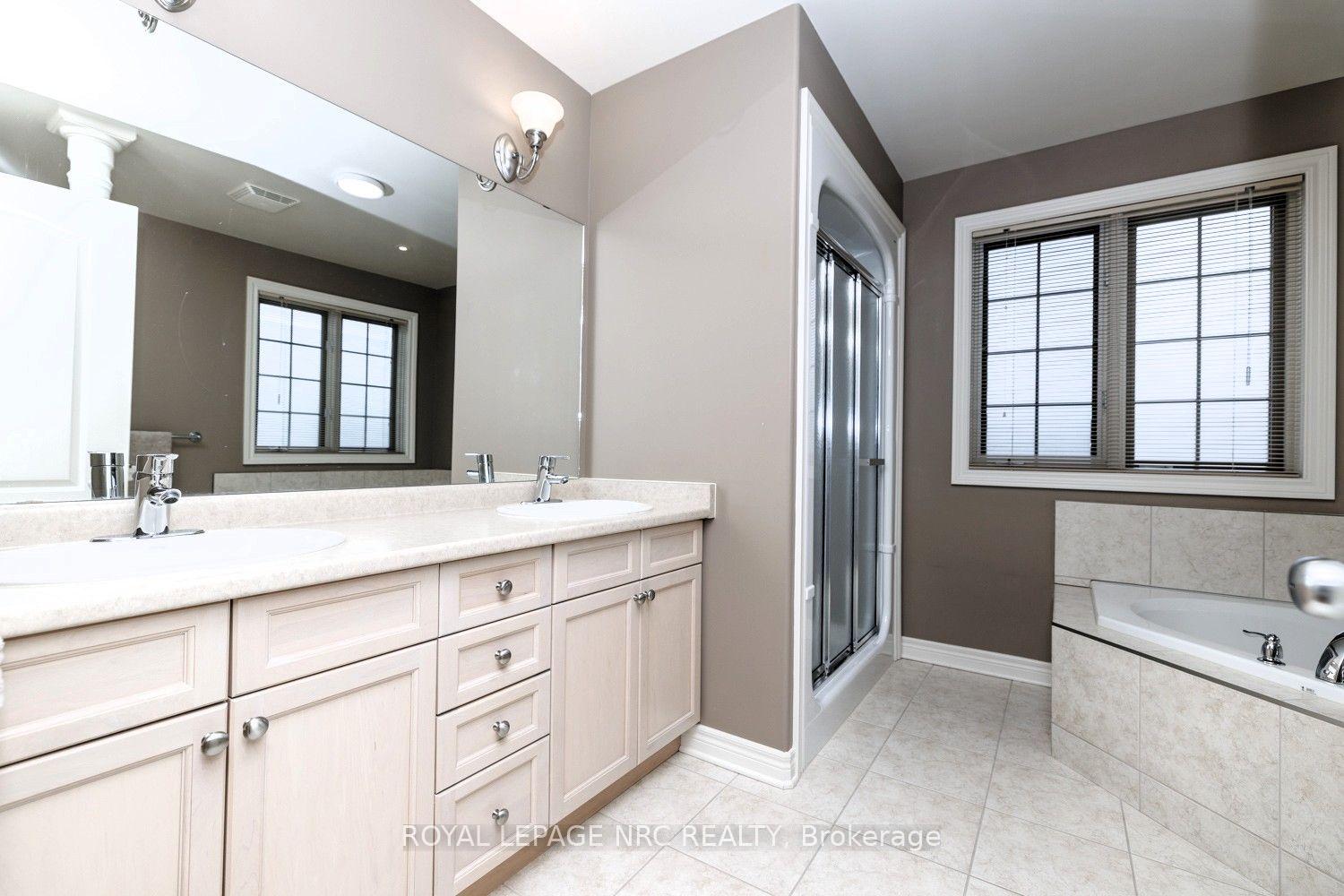 Photo 28 of 8394 Greenfield Crescent, Niagara Falls, Forestview — HOMEH