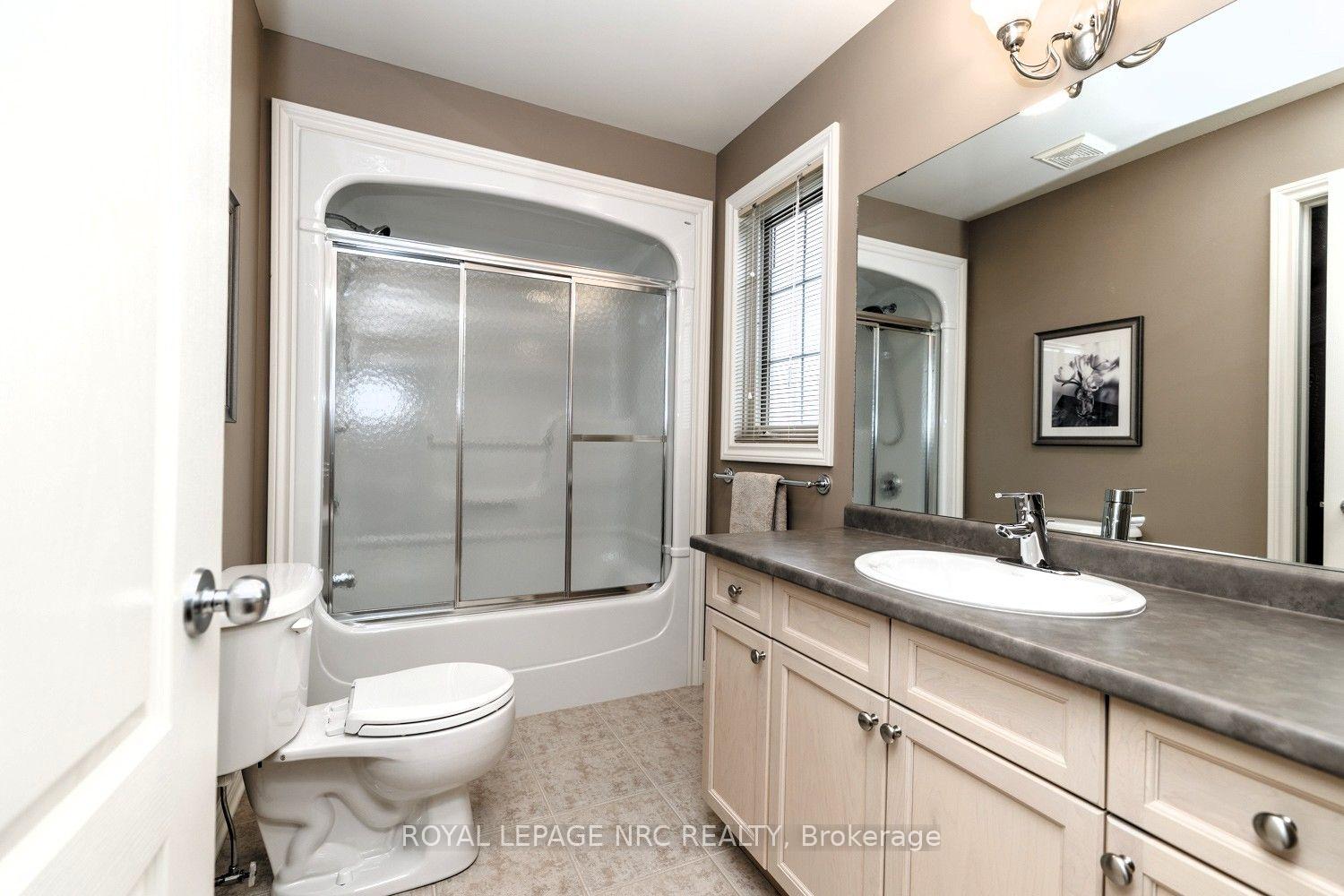 Photo 34 of 8394 Greenfield Crescent, Niagara Falls, Forestview — HOMEH