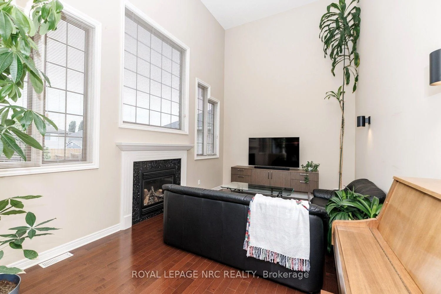 Photo 19 of 8394 Greenfield Crescent, Niagara Falls, Forestview — HOMEH