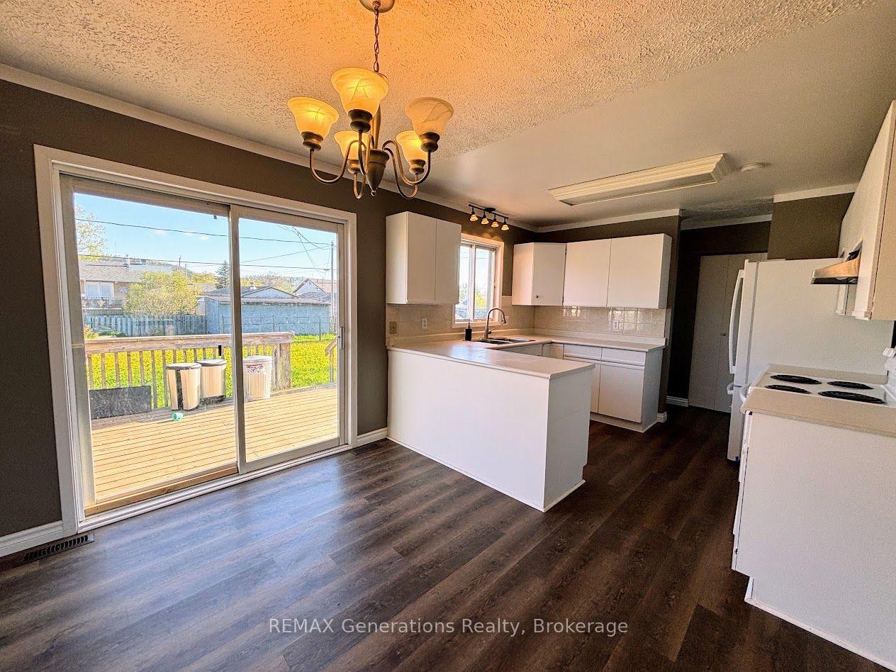 Photo 6 of 31 Brooks Street, Manitouwadge, TB-73 — HOMEH