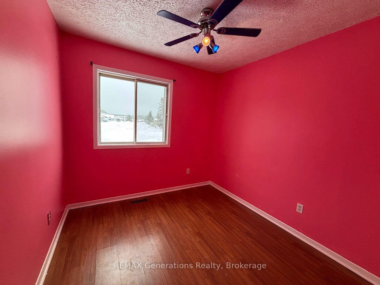 Photo 14 of 31 Brooks Street, Manitouwadge, TB-73 — HOMEH