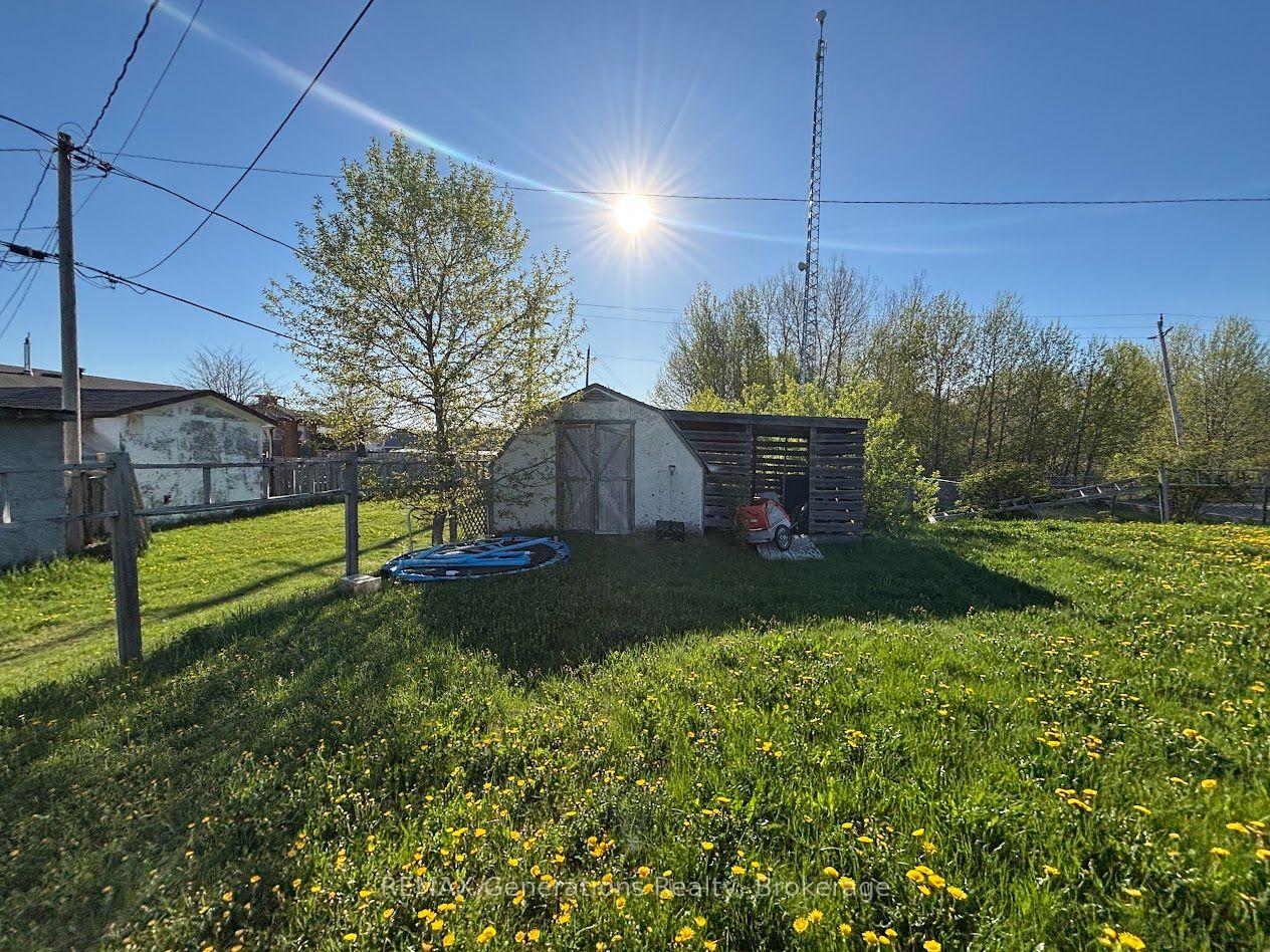 Photo 35 of 31 Brooks Street, Manitouwadge, TB-73 — HOMEH