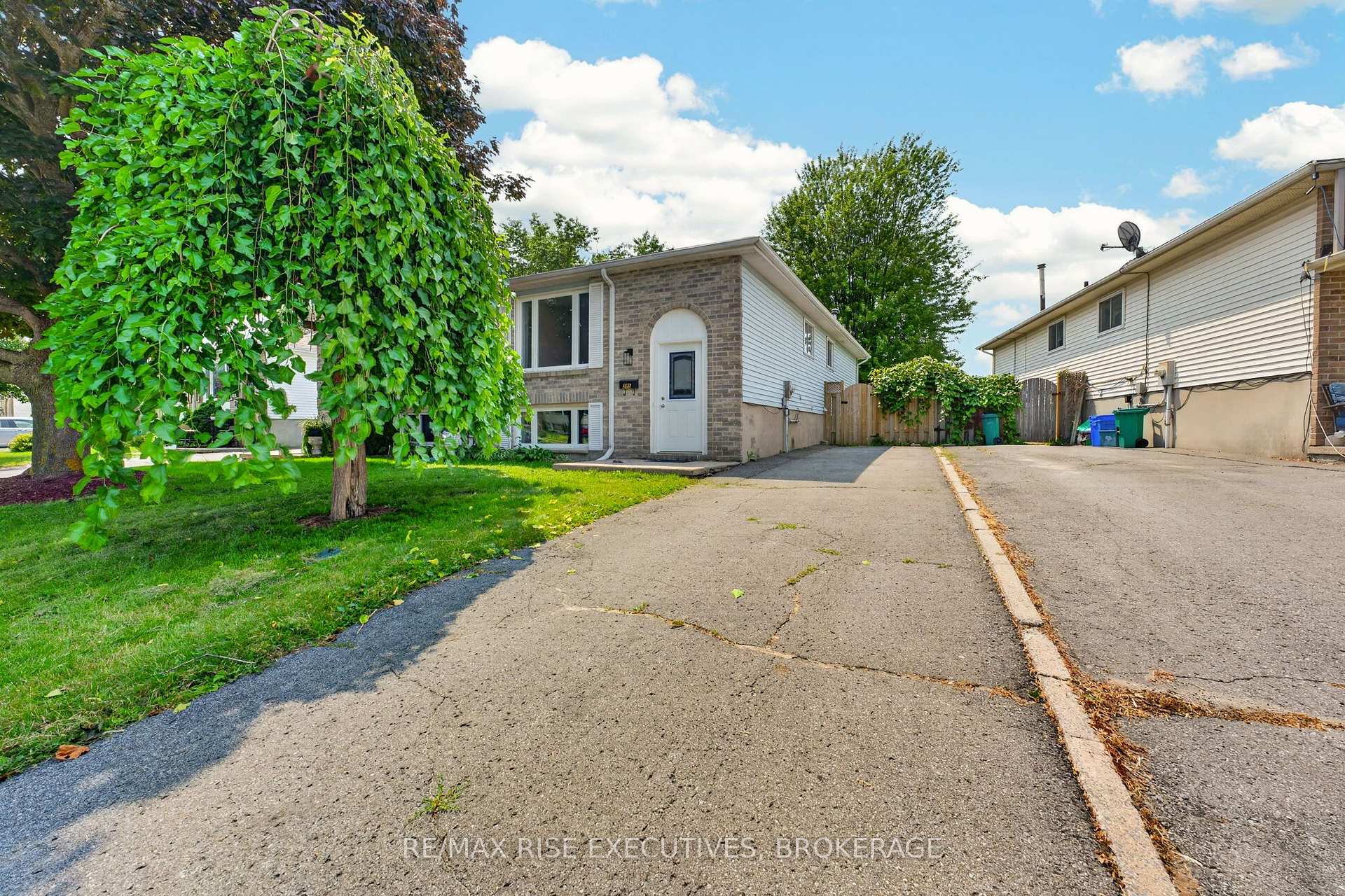 Photo 2 of 385 Melanie Avenue, Kingston, East Gardiners Rd — HOMEH