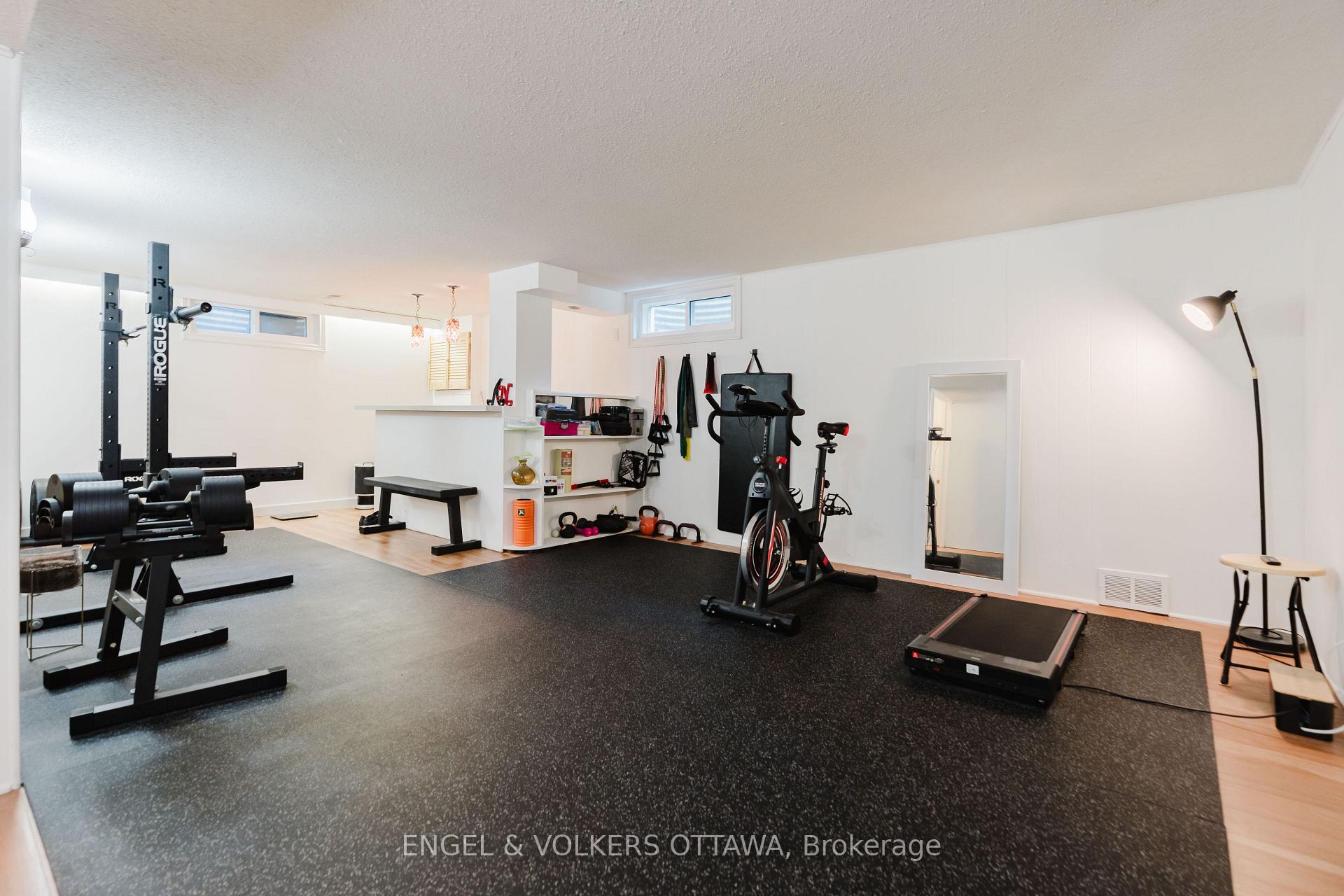 Photo 44 of 2995 Cowan Crescent, Ottawa, Riverside Park South — HOMEH