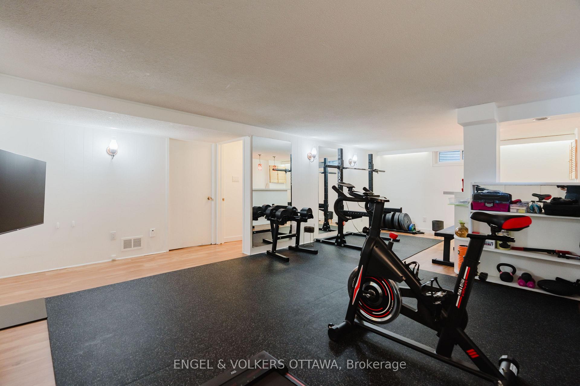 Photo 45 of 2995 Cowan Crescent, Ottawa, Riverside Park South — HOMEH