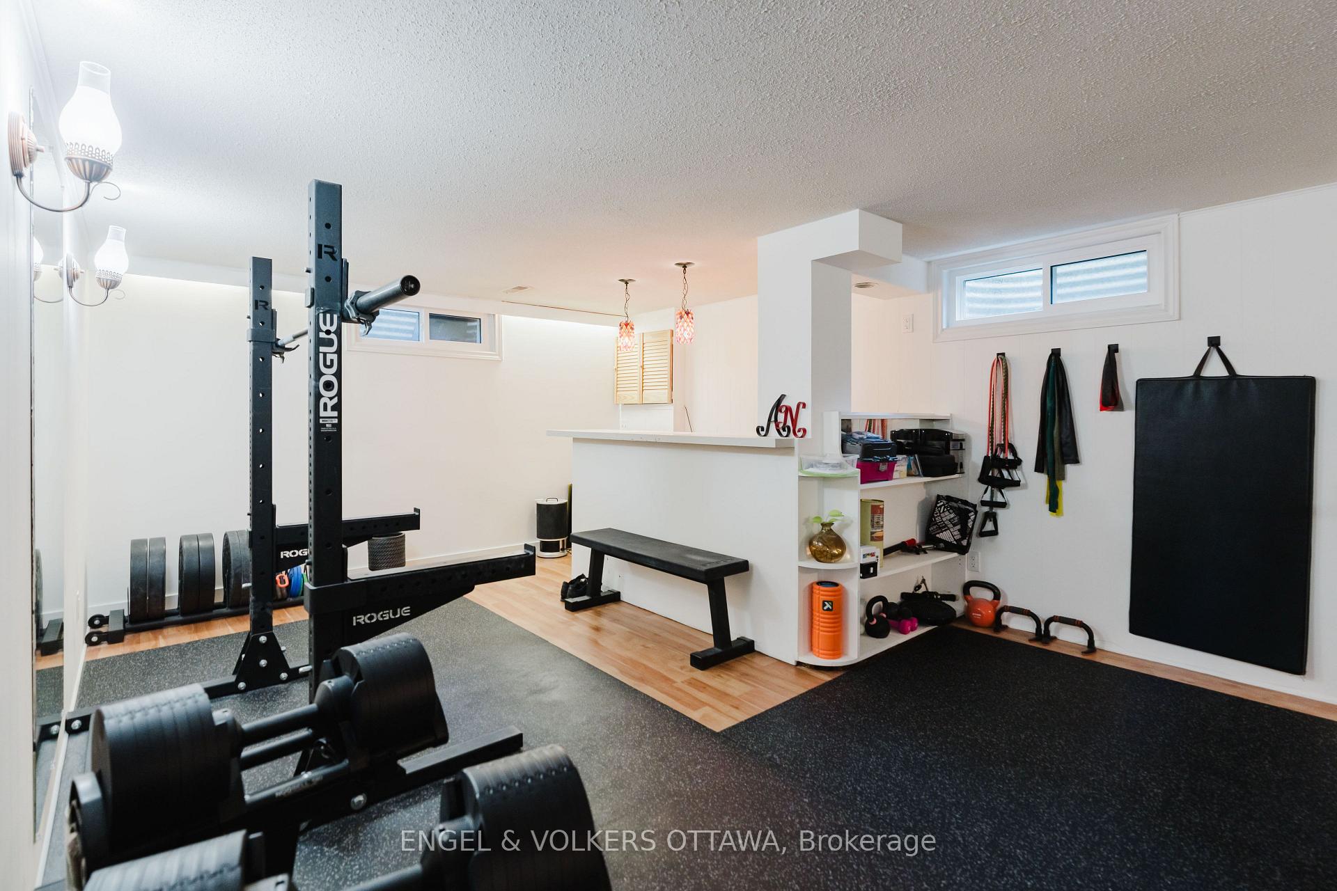 Photo 46 of 2995 Cowan Crescent, Ottawa, Riverside Park South — HOMEH