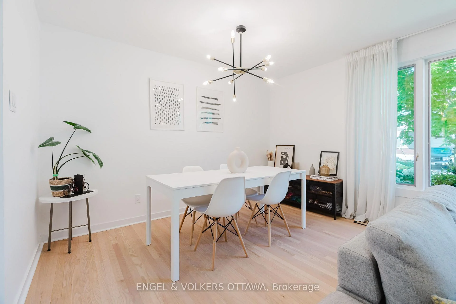 Photo 20 of 2995 Cowan Crescent, Ottawa, Riverside Park South — HOMEH