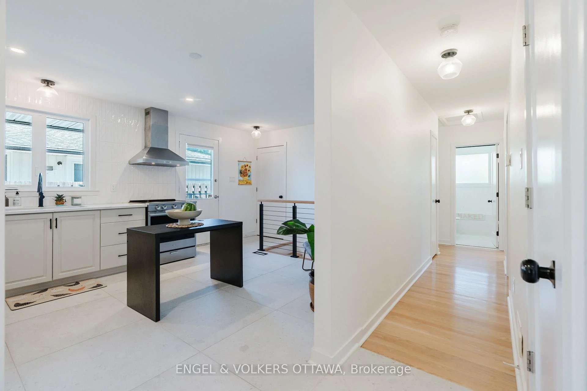 Photo 28 of 2995 Cowan Crescent, Ottawa, Riverside Park South — HOMEH