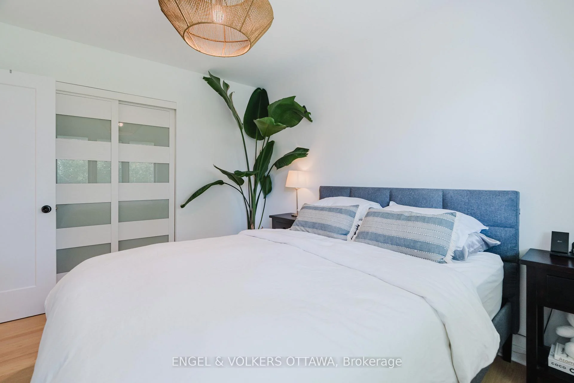Photo 34 of 2995 Cowan Crescent, Ottawa, Riverside Park South — HOMEH