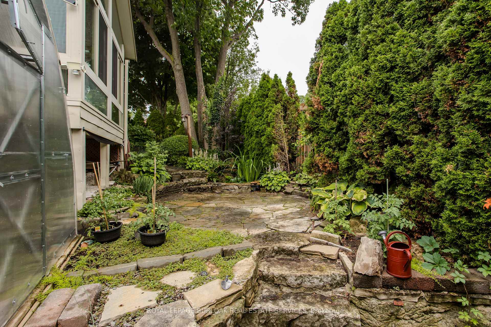 Photo 3 of 54 Waterwheel Crescent, Hamilton, Waterdown — HOMEH