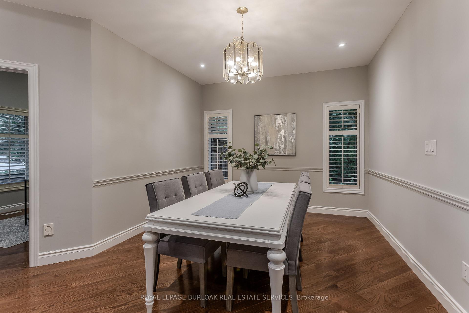 Photo 9 of 54 Waterwheel Crescent, Hamilton, Waterdown — HOMEH