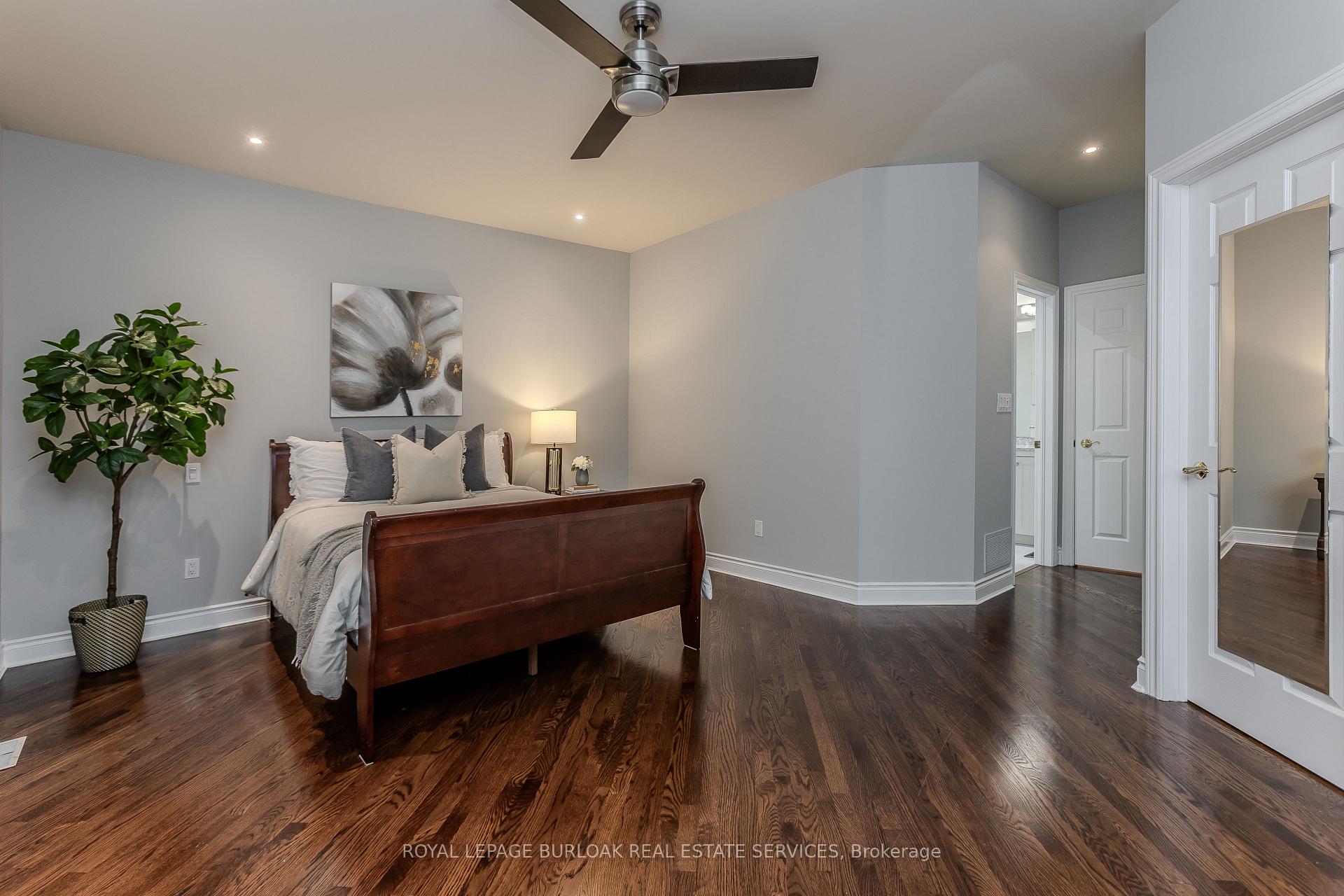 Photo 22 of 54 Waterwheel Crescent, Hamilton, Waterdown — HOMEH
