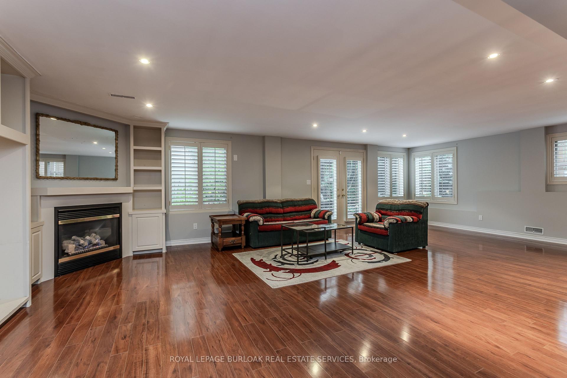 Photo 31 of 54 Waterwheel Crescent, Hamilton, Waterdown — HOMEH